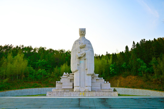 武夷山市五夫镇朱熹雕塑