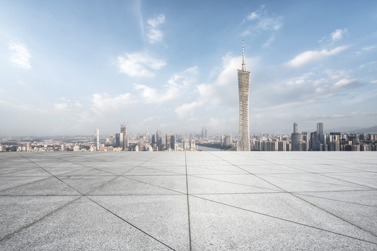 城市广场和广州现代建筑群背景