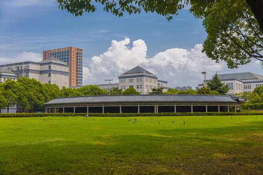 浙江中医药大学