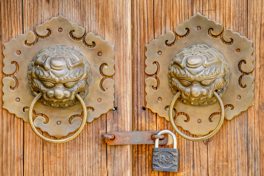 卢村木雕楼徽派铜制门环