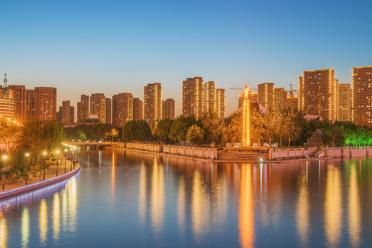 天津城市天际线和海河桥梁夜景