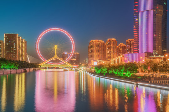 天津城市天际线和海河桥梁夜景