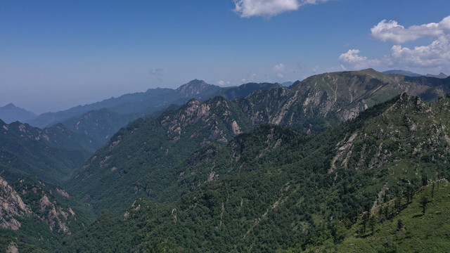 航拍秦岭山脉自然风光