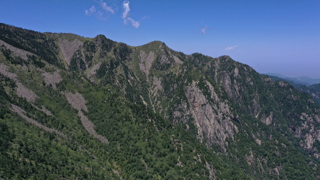 航拍秦岭山脉自然风光