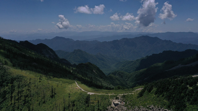 航拍秦岭山脉自然风光