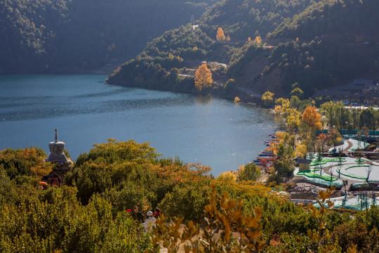 泸沽湖里格半岛秋季