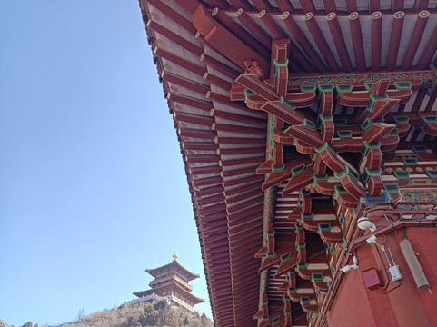 太山龙泉寺大雄宝殿斗拱结构