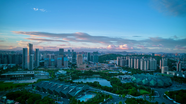 深圳大运中心体育馆建筑