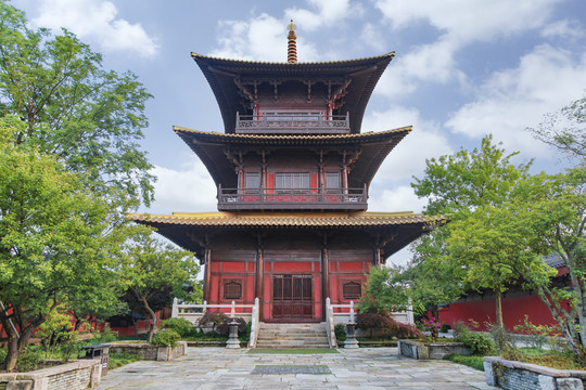 上海广富林知也禅寺的富林塔