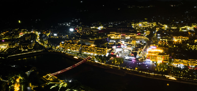 茅台镇夜景全景图