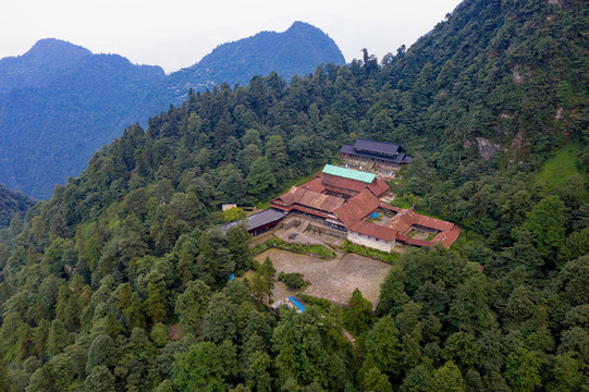 峨眉山仙峰寺