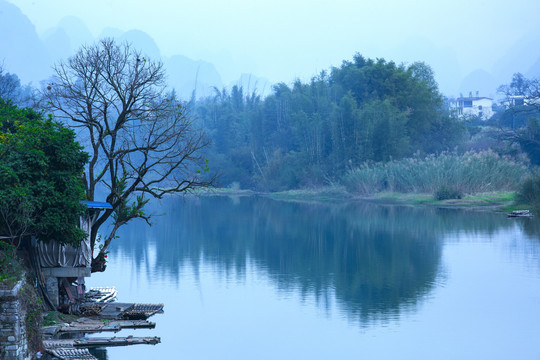 阳朔遇龙桥风光