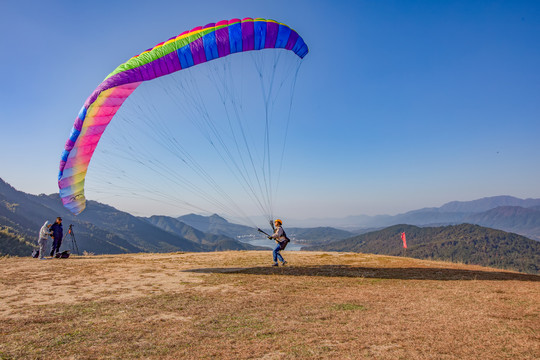 黄山宏村国际滑翔伞基地