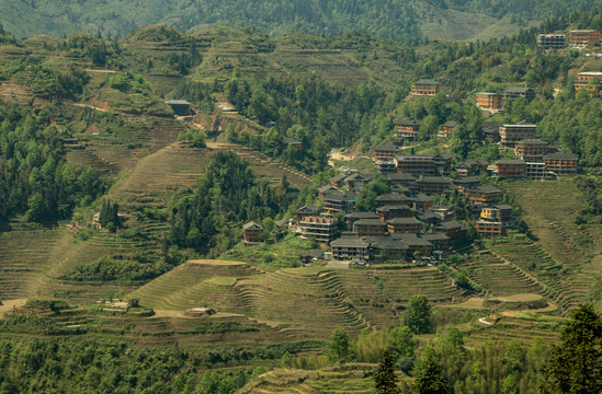 美丽山村