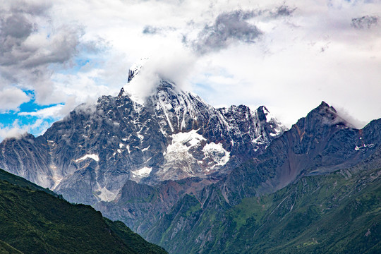 四姑娘山