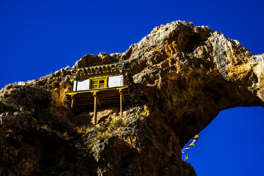 西藏丁青孜珠寺与孜珠山