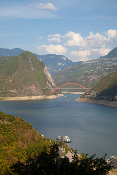 夏季的巫峡口自然风光