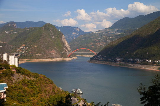 夏季的巫峡口自然风光