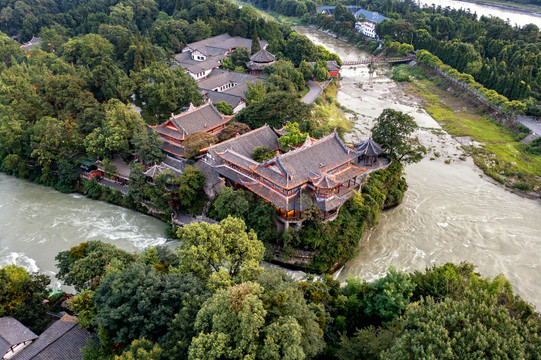 都江堰宝瓶口古建筑