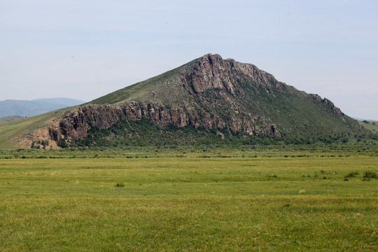 西乌半拉山