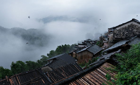 雨后小山村