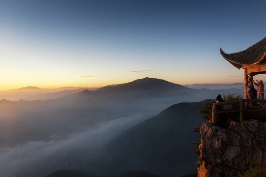 山城日出