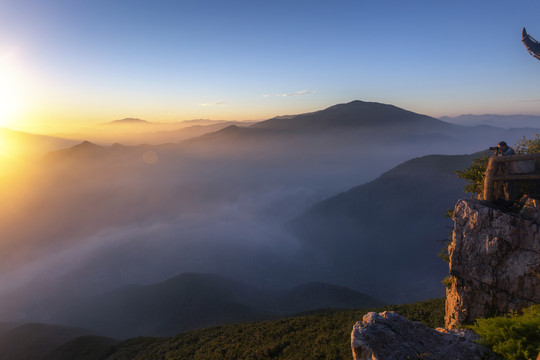 山城日出