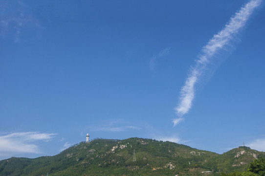 紫帽山高峰蓝天