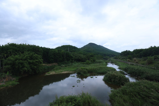 海南黎母山河流风光