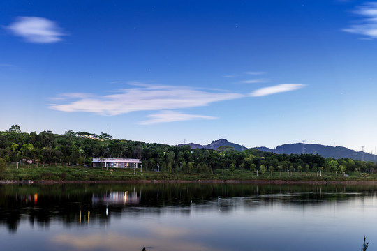 石岩湖夜景风光