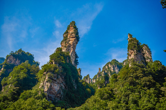 山峰林立