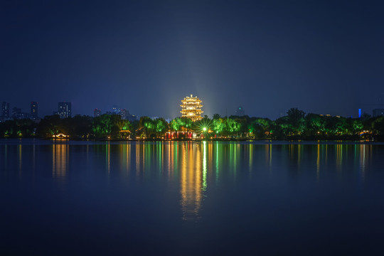 济南大明湖夜色