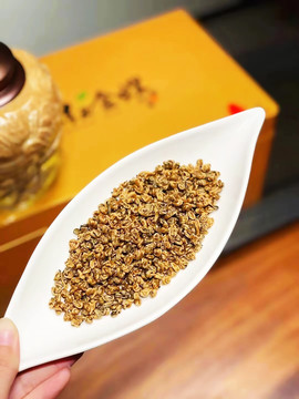 金螺金芽滇红茶叶特写