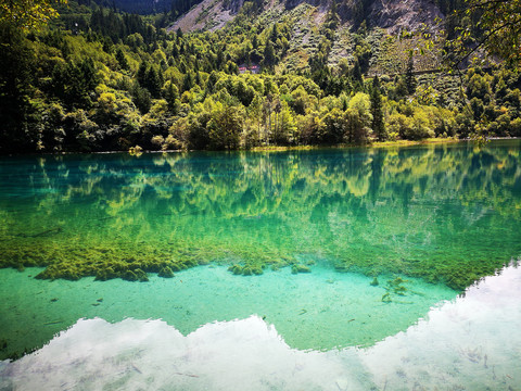 高山湖泊