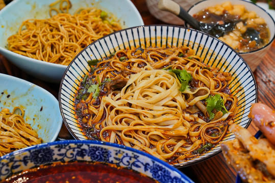 成都小吃重庆美食冒菜抄手