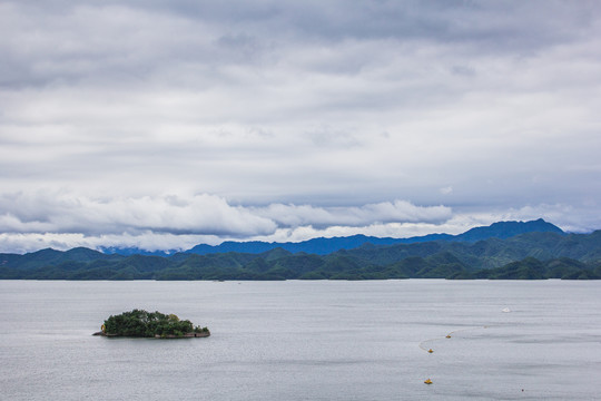 千岛湖青山绿水