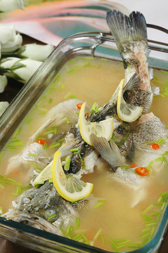 青檸鱸魚(yú)