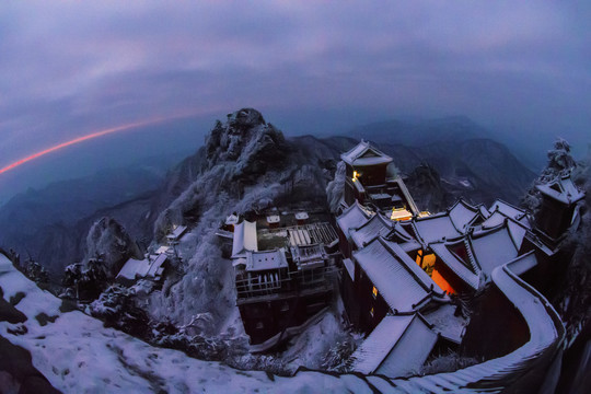 武当山夜景