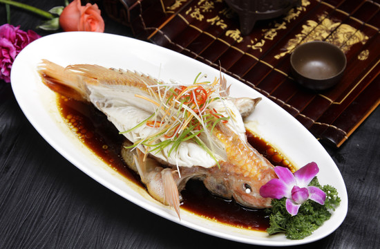 清蒸花雕魚