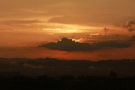 夕阳下的老城