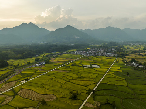 航拍宣城市旌德县三山村梯田