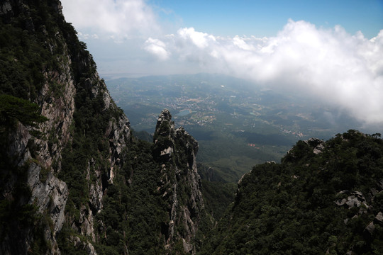 庐山狮子岩