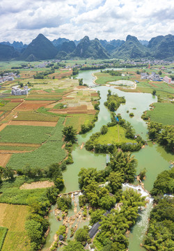 广西都安地下河天窗群