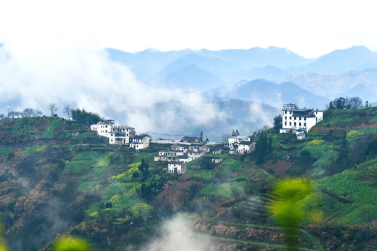 皖南小山村