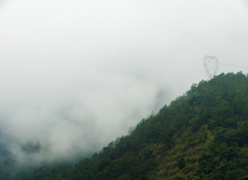 高山输电塔