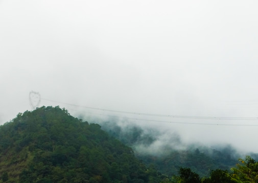 高山输电塔