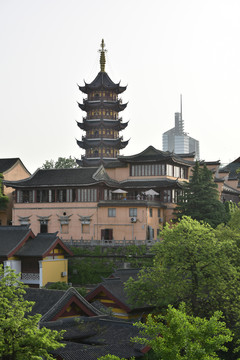 南京古鸡鸣寺