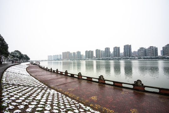 旌湖雪景