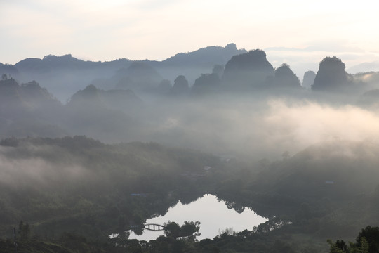 福建武夷山火焰山云海