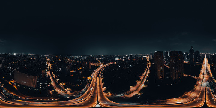 城市夜间高速路